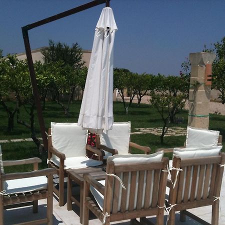 Masseria Li Campi Кавалино ди Лече Екстериор снимка