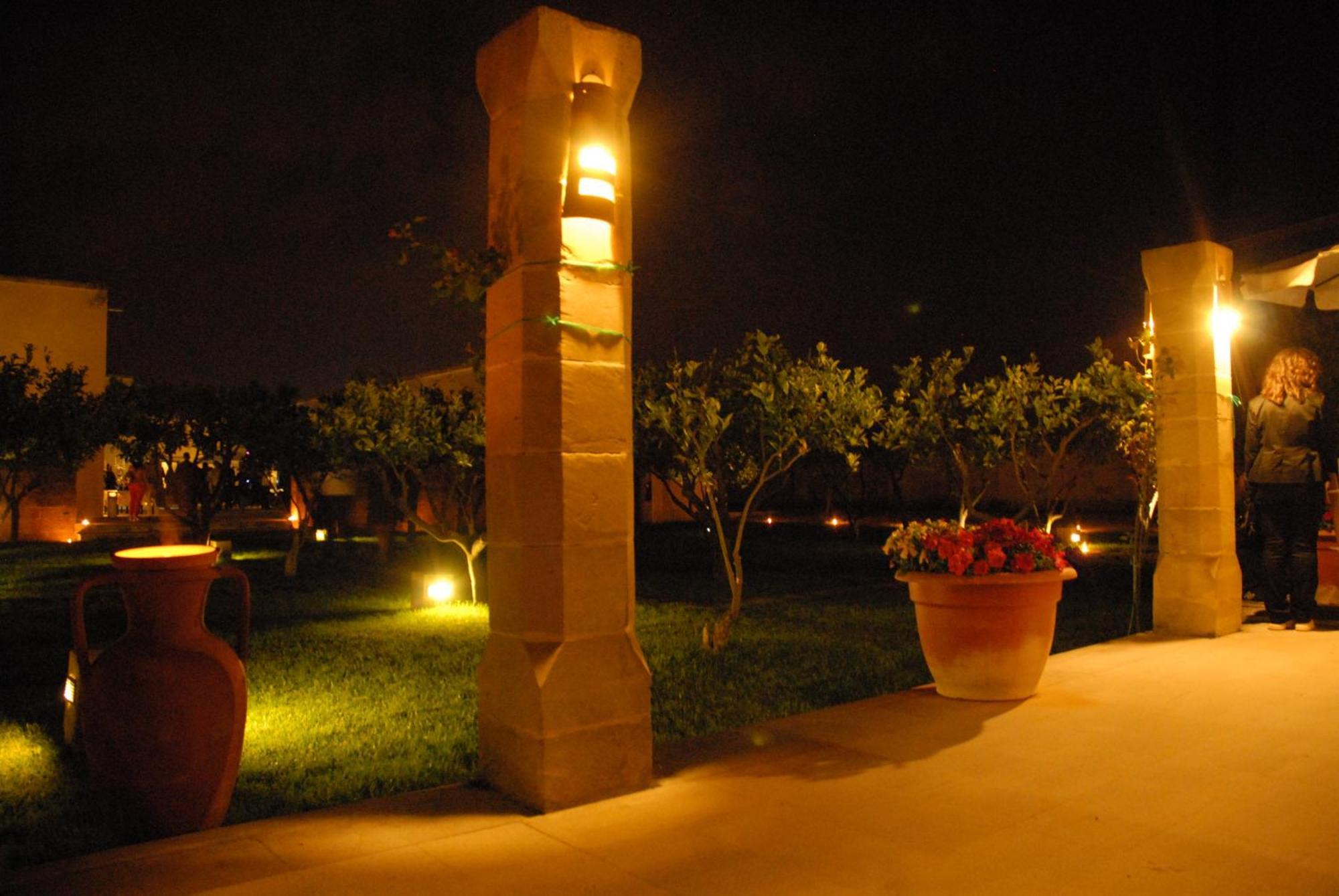 Masseria Li Campi Кавалино ди Лече Екстериор снимка
