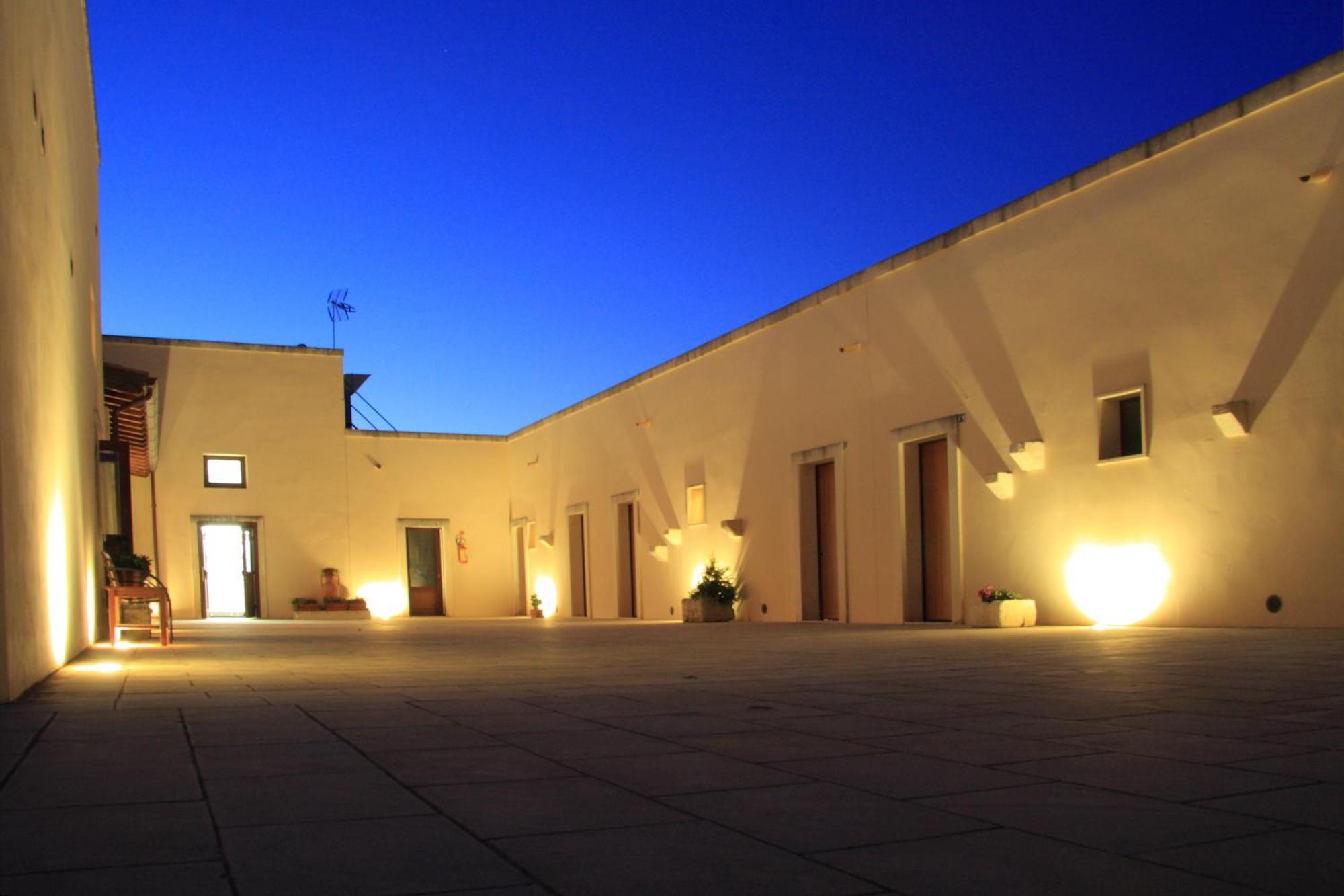Masseria Li Campi Кавалино ди Лече Екстериор снимка