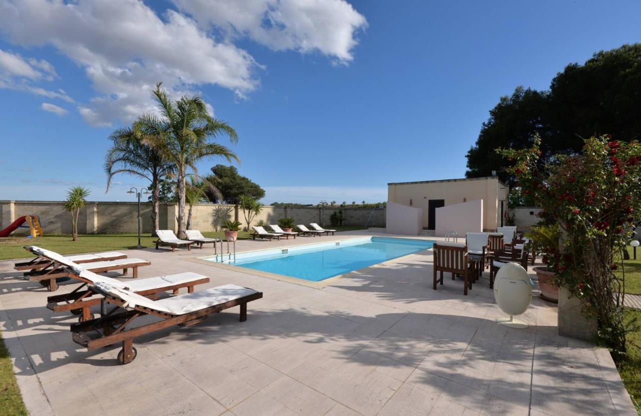 Masseria Li Campi Кавалино ди Лече Екстериор снимка