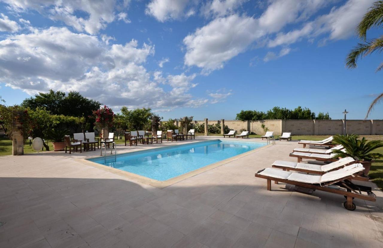 Masseria Li Campi Кавалино ди Лече Екстериор снимка
