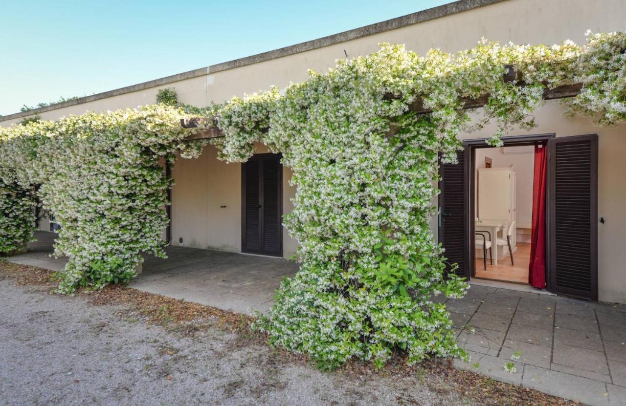 Masseria Li Campi Кавалино ди Лече Екстериор снимка