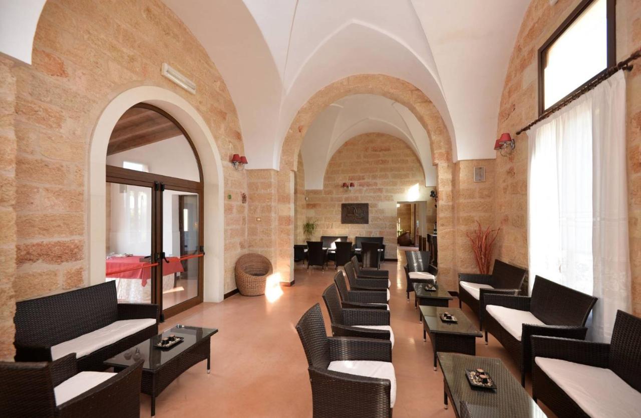 Masseria Li Campi Кавалино ди Лече Екстериор снимка