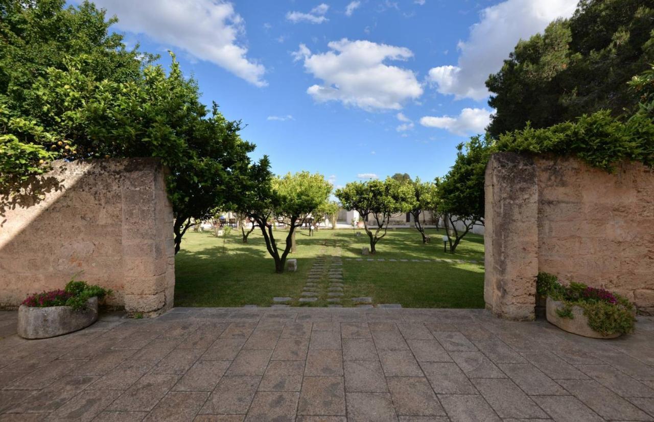 Masseria Li Campi Кавалино ди Лече Екстериор снимка