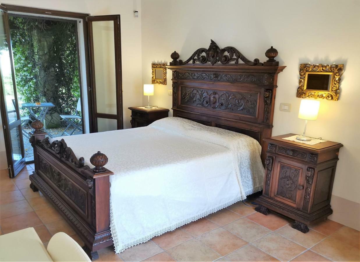 Masseria Li Campi Кавалино ди Лече Екстериор снимка