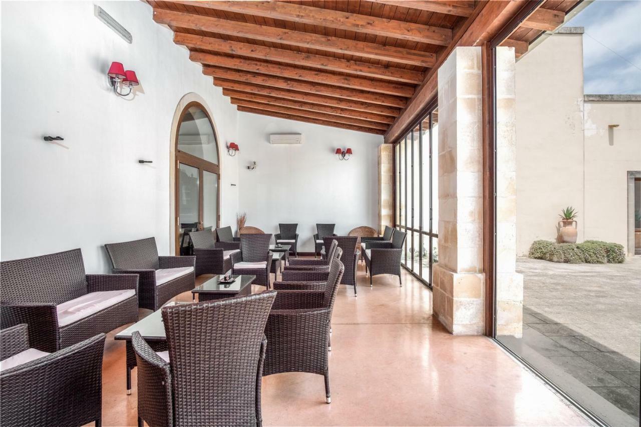 Masseria Li Campi Кавалино ди Лече Екстериор снимка